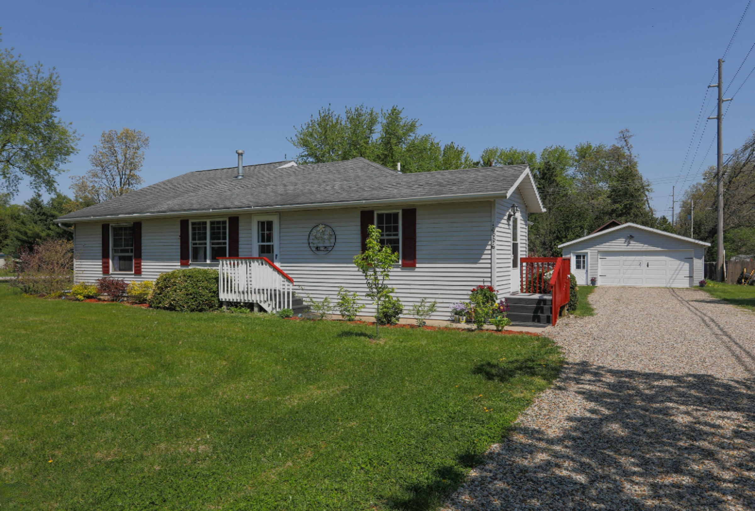 16996 Lovers Lane Three Rivers, MI 49093 - Photo 2 of 27 16996 Lovers Lane-101