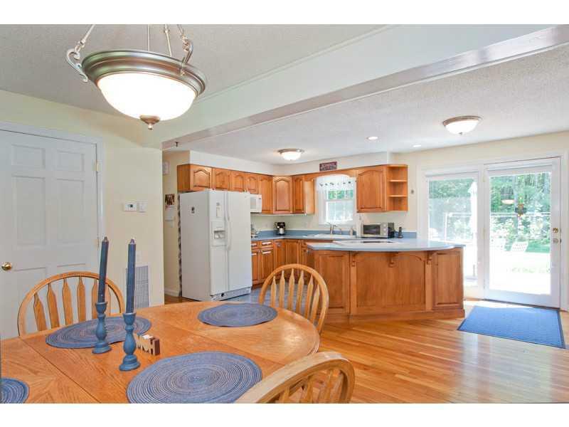 30 Harding Road Gorham, ME 04038 - Photo 12 of 34 Kitchen.