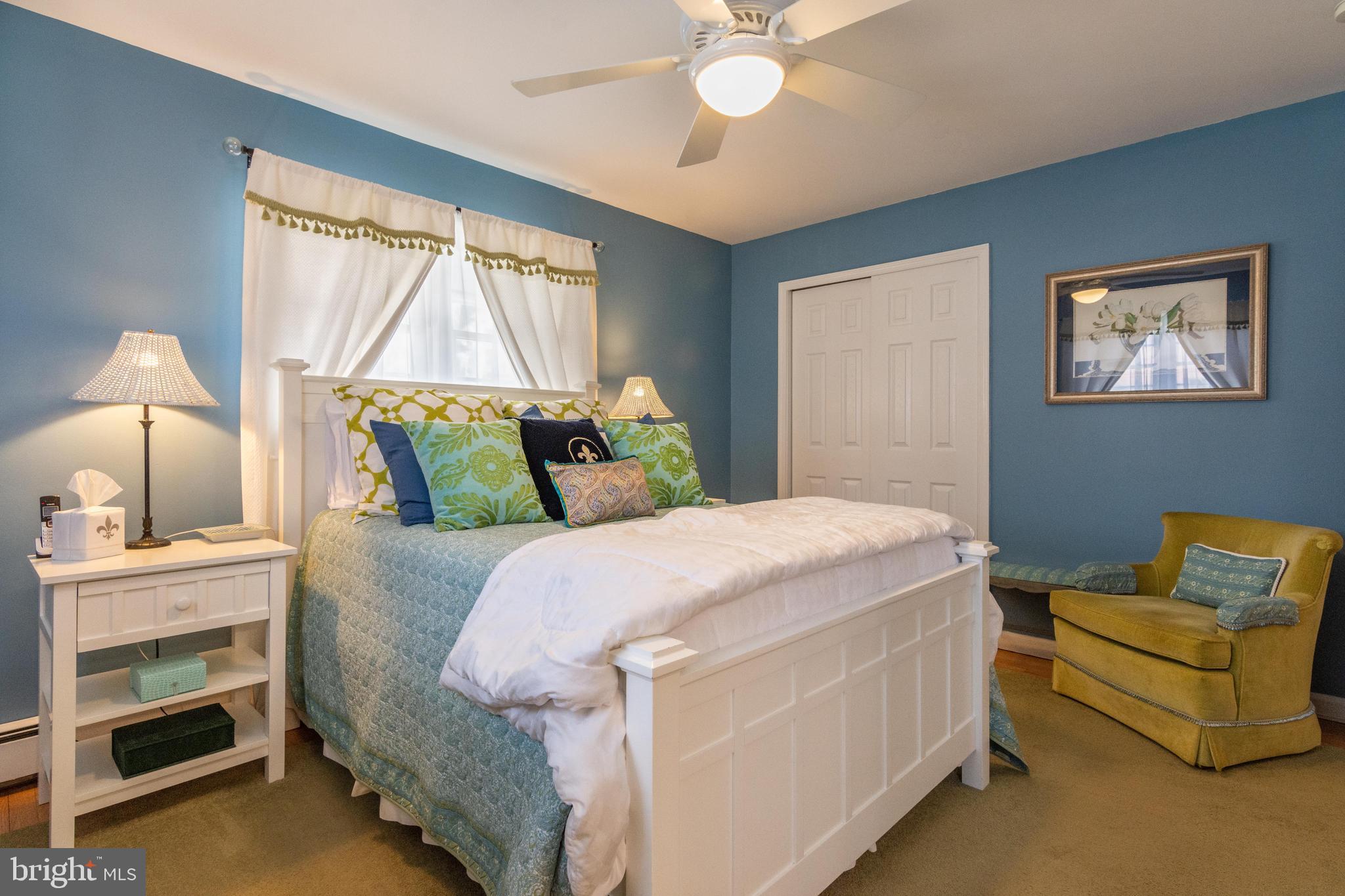 267 Cape St John Road Annapolis, MD 21401 - Photo 8 of 22 Master bedroom w wood floors and full bathroom