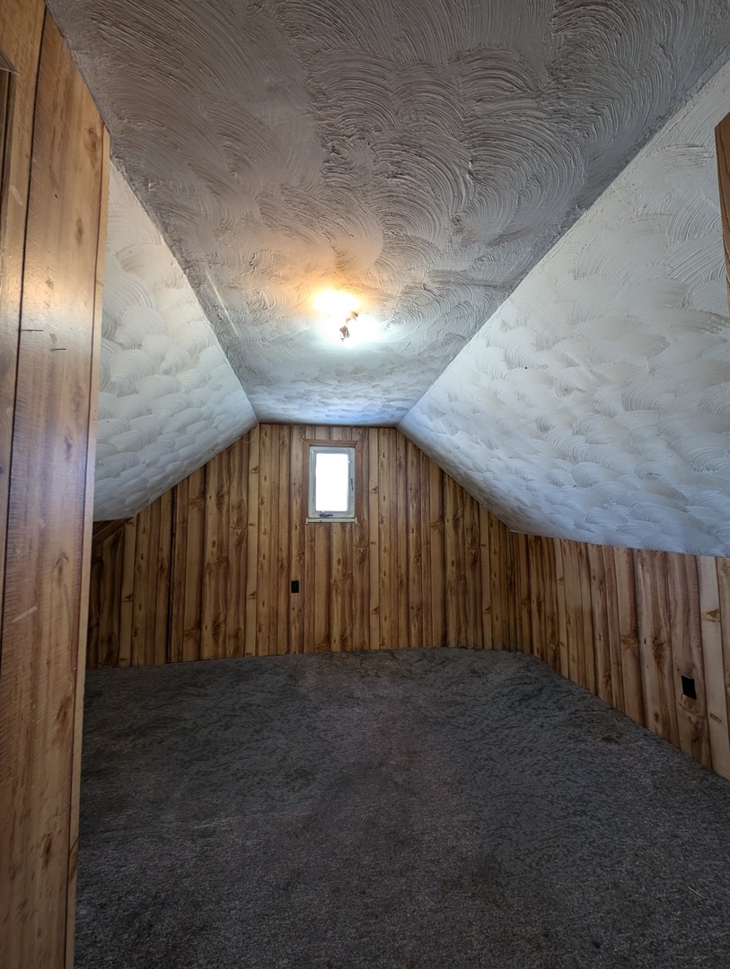 543 East 3rd Street El Paso, IL 61738 - Photo 5 of 21 a view of an empty room
