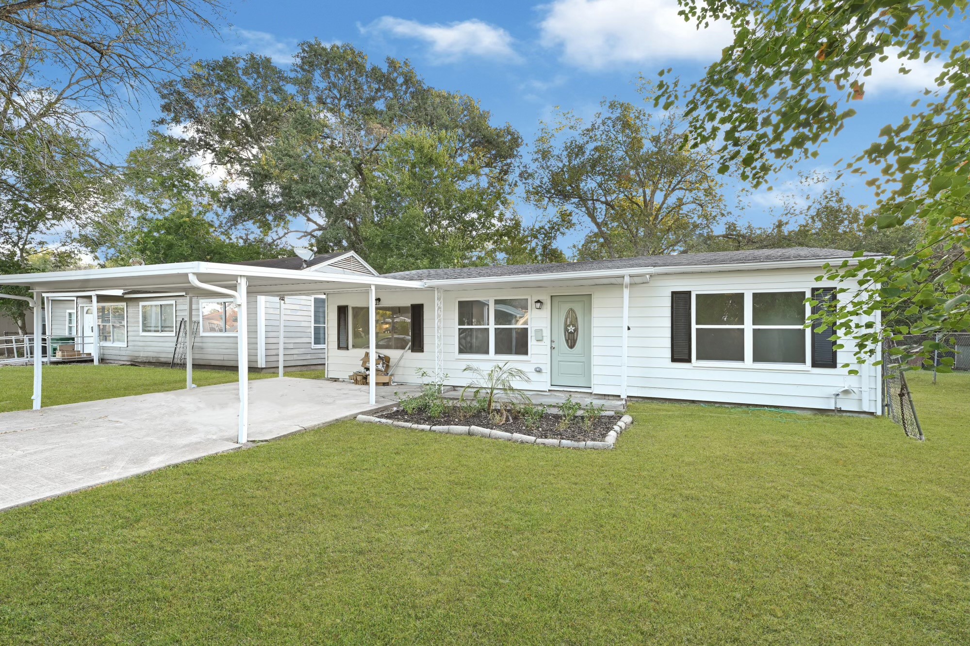 10609 Murr Way Houston, TX 77048 - Photo 2 of 22