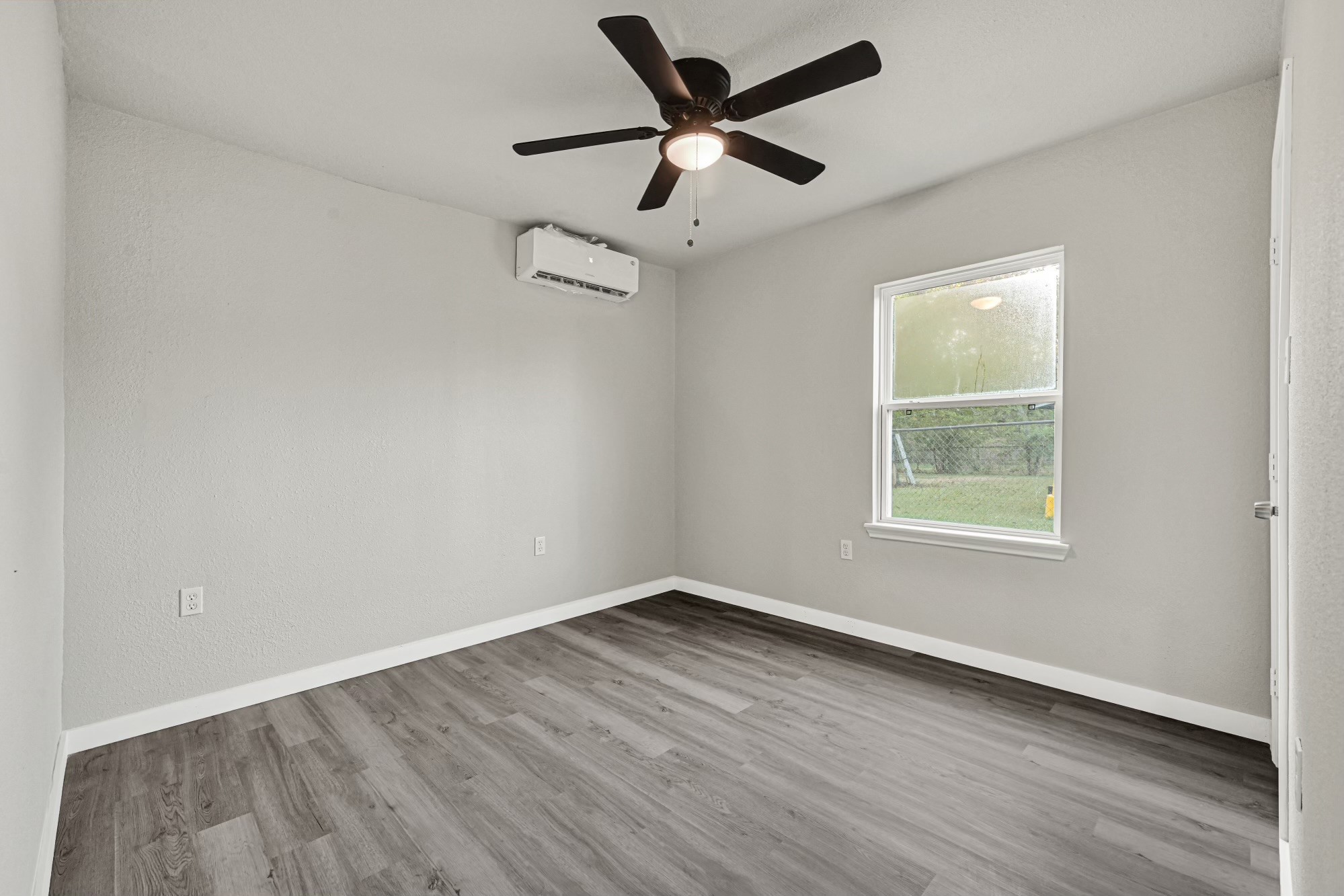 10609 Murr Way Houston, TX 77048 - Photo 5 of 22