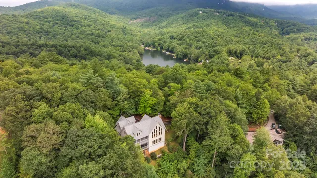 $1,899,000 | 363 Lakeside Drive, Lake Toxaway, NC 28747