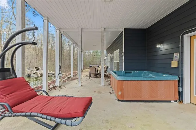 $750,000 | 8399 East Carroll Road, Whitesburg, GA 30185