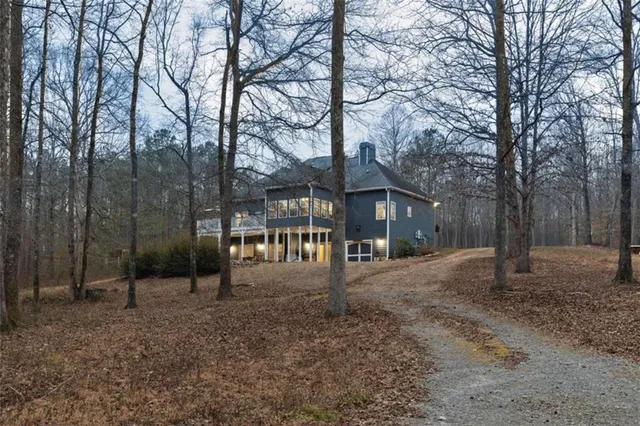 $750,000 | 8399 East Carroll Road, Whitesburg, GA 30185
