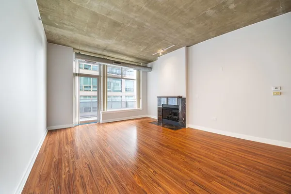 $2,000 | 1305 South Michigan Avenue, Unit 1209, Chicago, IL 60605