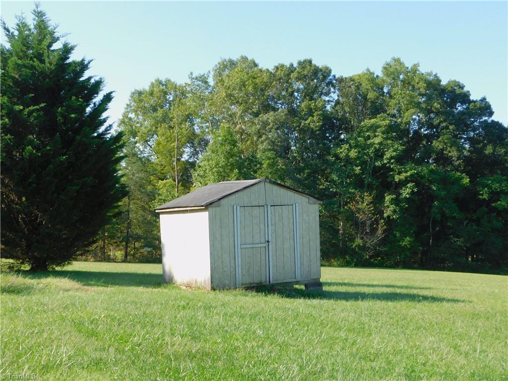 313 Romie Snow Road Dobson, NC 27017 - Photo 6 of 20 Gallery Image 6
