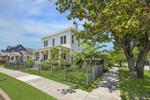 $2,450,000 | 1101 Omar Street, Houston, TX 77009