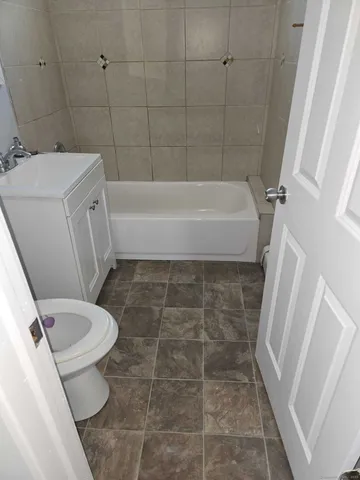 $1,700 | 175 Wilson Street, Hartford, CT 06106