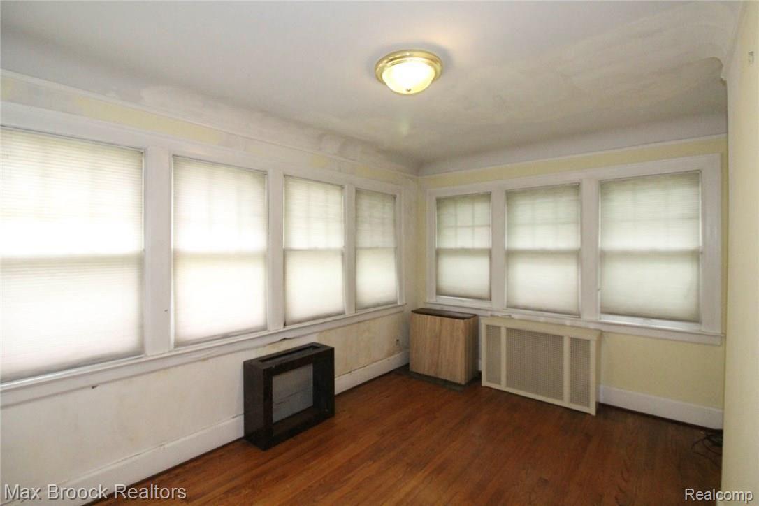13 Sylvan Avenue Pleasant Ridge, MI 48069 - Photo 8 of 22 Sun Room / Family Room