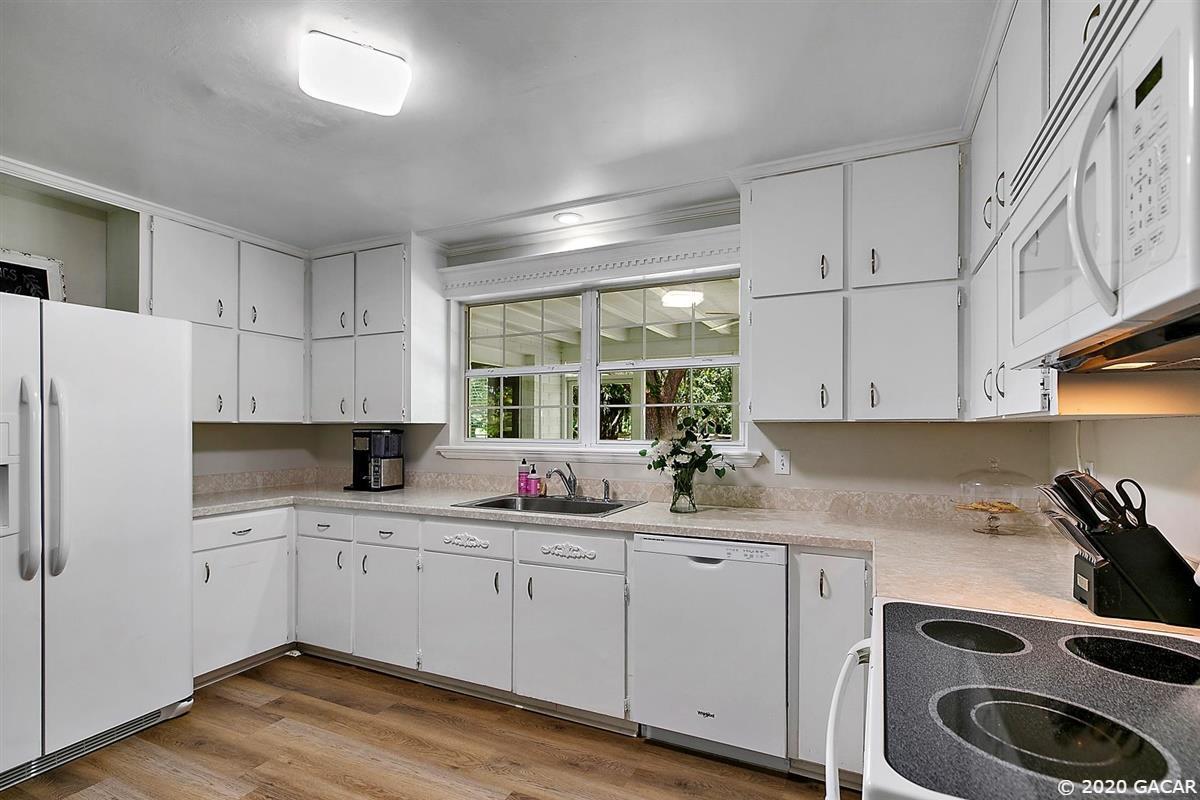 6904 Southwest 35th Way Gainesville, FL 32608 - Photo 12 of 25