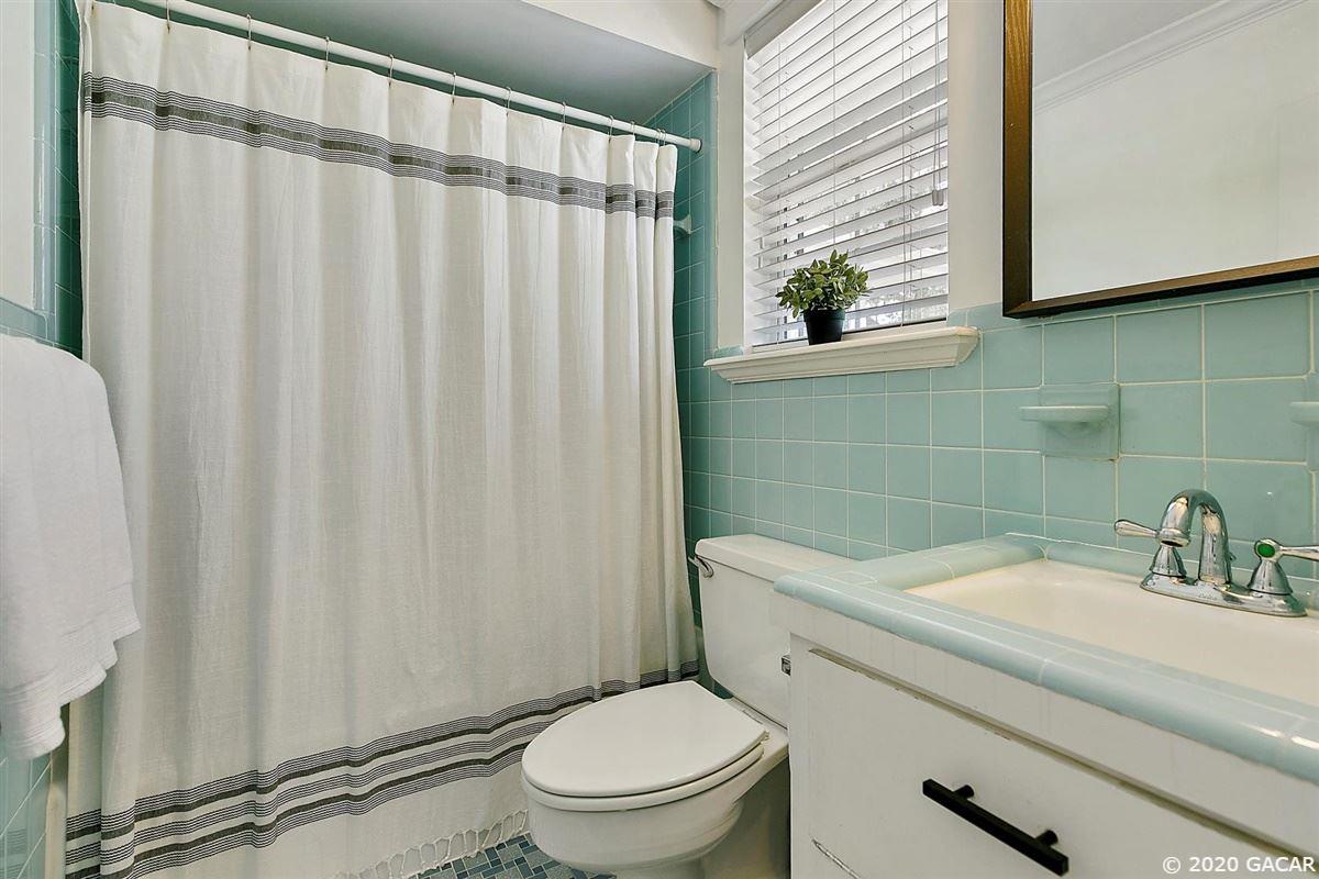 6904 Southwest 35th Way Gainesville, FL 32608 - Photo 17 of 25