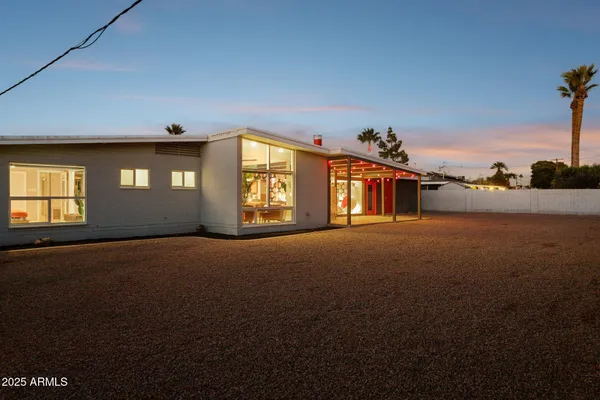 $799,995 | 2055 West Windsor Avenue, Phoenix, AZ 85009