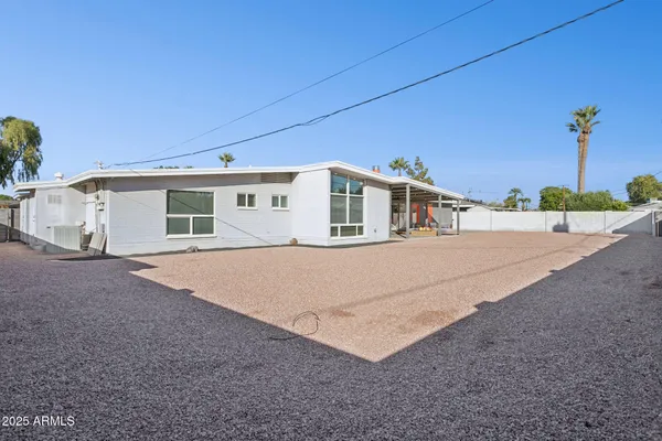 $799,995 | 2055 West Windsor Avenue, Phoenix, AZ 85009