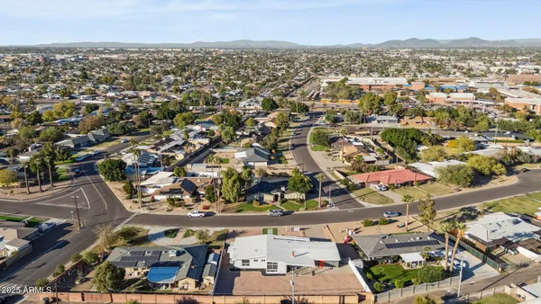 $799,995 | 2055 West Windsor Avenue, Phoenix, AZ 85009