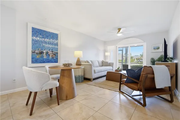 $3,000 | 1830 Robalo Drive, Unit B102, Vero Beach, FL 32960