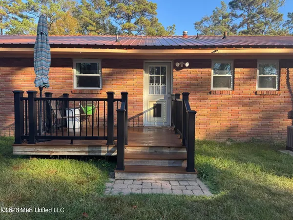 $185,000 | 916 East College Avenue, Wiggins, MS 39577