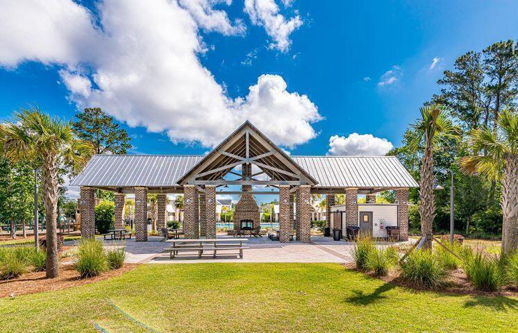 1466 Hollenberg Lane Mount Pleasant, SC 29466 - Photo 61 of 70 20260126174800318252000000-o