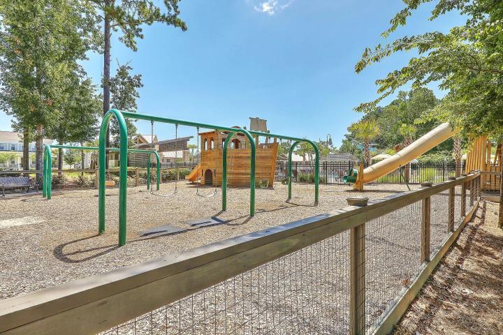 1466 Hollenberg Lane Mount Pleasant, SC 29466 - Photo 63 of 70 20260126174800479922000000-o