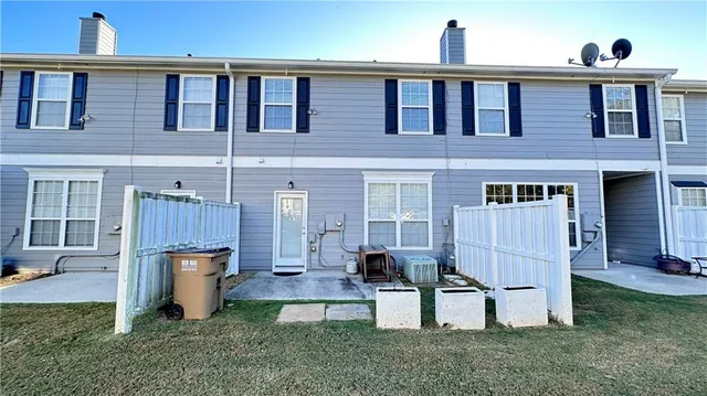 $1,850 | 6243 Shoreview Circle, Flowery Branch, GA 30542