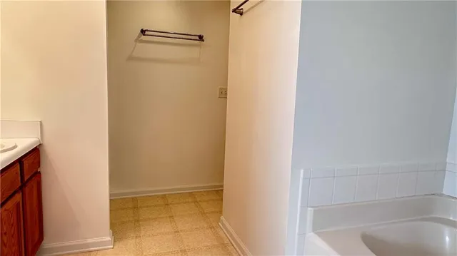 $1,850 | 6243 Shoreview Circle, Flowery Branch, GA 30542