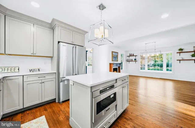 $2,439,000 | 189 Constitution Drive, Princeton, NJ 08540