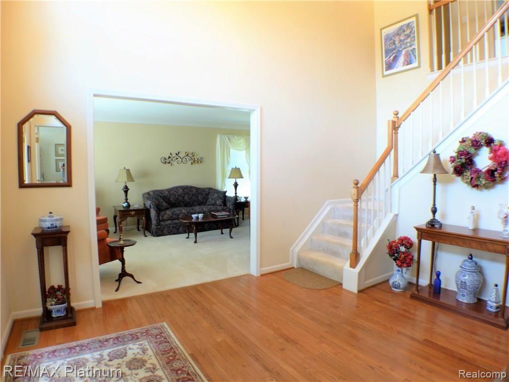 2857 Santia Road Troy, MI 48085 - Photo 24 of 43