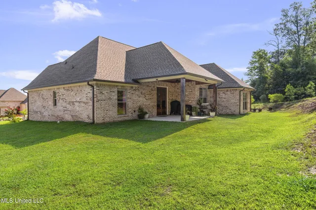 $425,000 | 600 Ponderosa Drive, Flowood, MS 39232