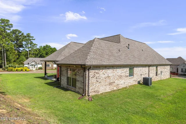 $425,000 | 600 Ponderosa Drive, Flowood, MS 39232