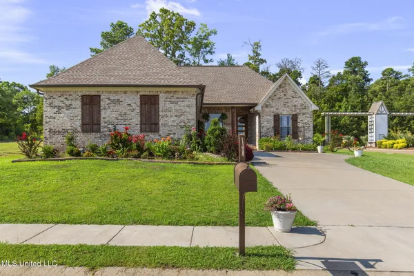 $425,000 | 600 Ponderosa Drive, Flowood, MS 39232