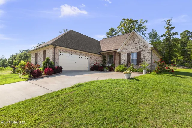 $425,000 | 600 Ponderosa Drive, Flowood, MS 39232