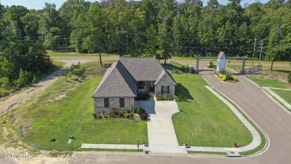 $425,000 | 600 Ponderosa Drive, Flowood, MS 39232