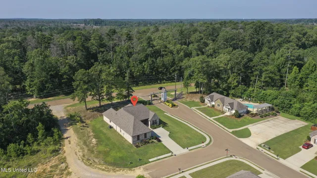 $425,000 | 600 Ponderosa Drive, Flowood, MS 39232