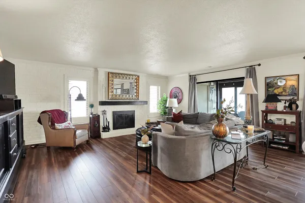$365,000 | 201 Bluff Circle, Unit E, Noblesville, IN 46062