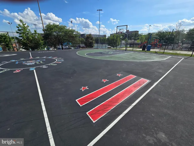 $1,760 | 757 Girard Street Northwest, Washington, DC 20001