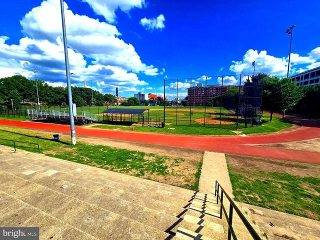 $1,760 | 757 Girard Street Northwest, Washington, DC 20001