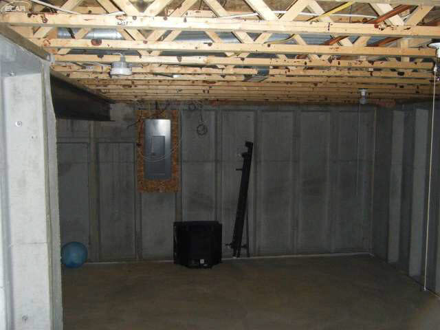 862 Deer Valley Road Holly, MI 48442 - Photo 21 of 29 21113164-20.JPG