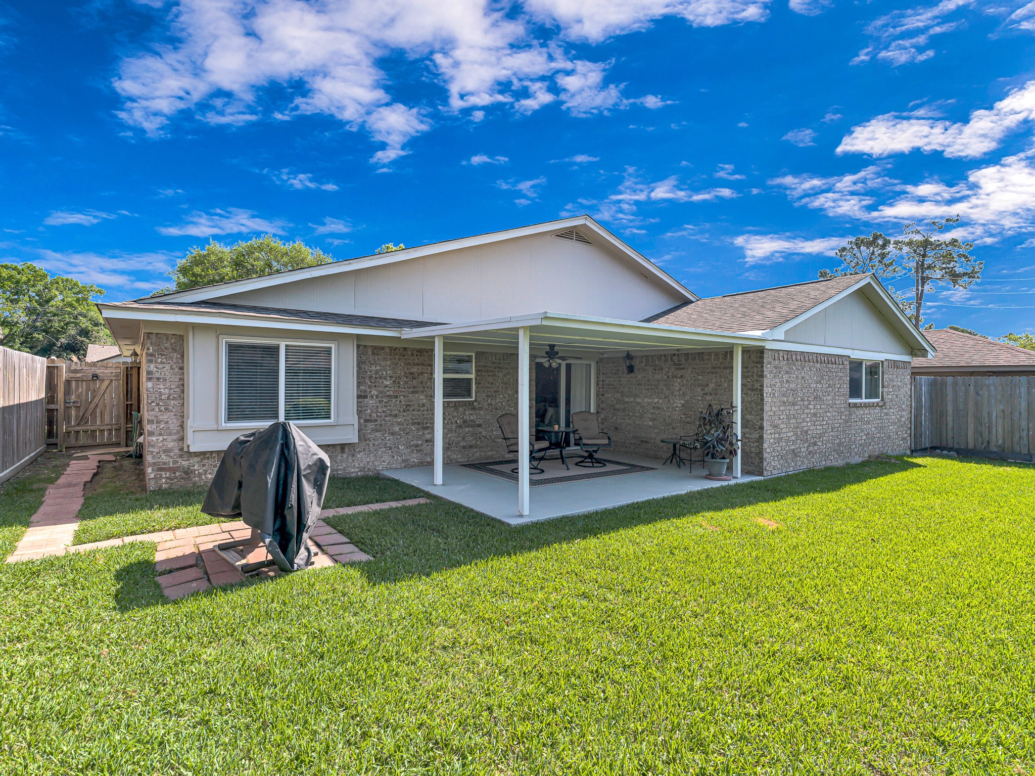 6230 Sunnygate Drive Spring, TX 77373 - Photo 30 of 33 Huge backyard! Perfect for people and pets.