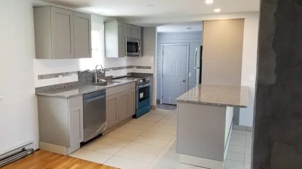 $3,100 | 75 Buckwheat Avenue, Portsmouth, RI 02871