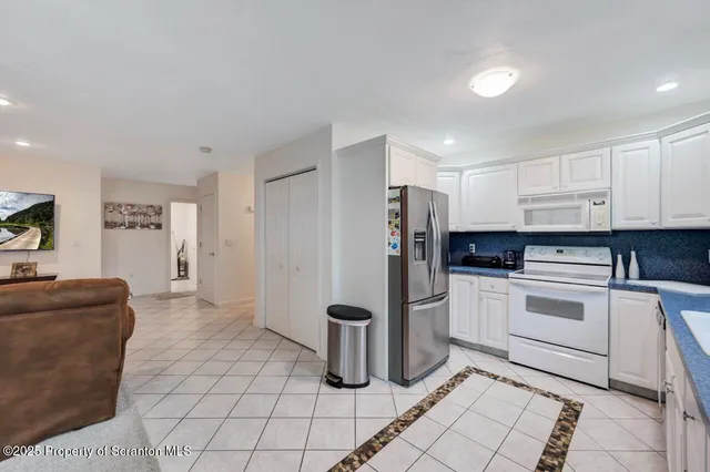 $2,200 | 11 Gilroy Street, Peckville, PA 18452