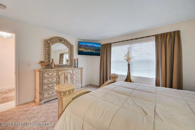 $2,200 | 11 Gilroy Street, Peckville, PA 18452