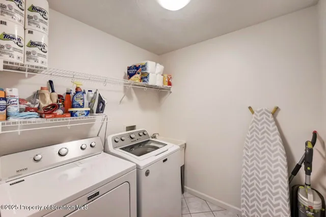 $2,200 | 11 Gilroy Street, Peckville, PA 18452