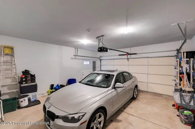 $2,200 | 11 Gilroy Street, Peckville, PA 18452