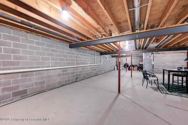 $2,200 | 11 Gilroy Street, Peckville, PA 18452