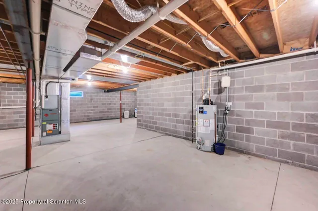 $2,200 | 11 Gilroy Street, Peckville, PA 18452