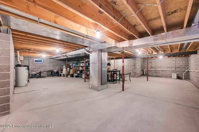 $2,200 | 11 Gilroy Street, Peckville, PA 18452