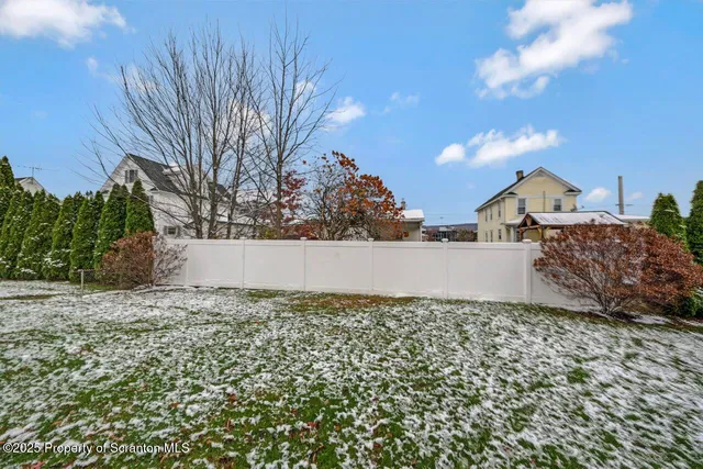 $2,200 | 11 Gilroy Street, Peckville, PA 18452