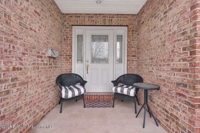 $2,200 | 11 Gilroy Street, Peckville, PA 18452