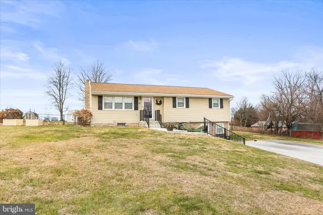 $295,000 | 25 Hemler Drive, Hanover, PA 17331