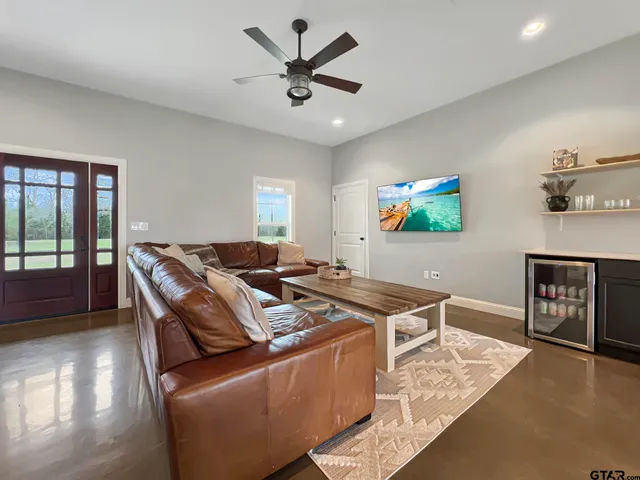 $799,000 | 20178 County Road 452, Mineola, TX 75773